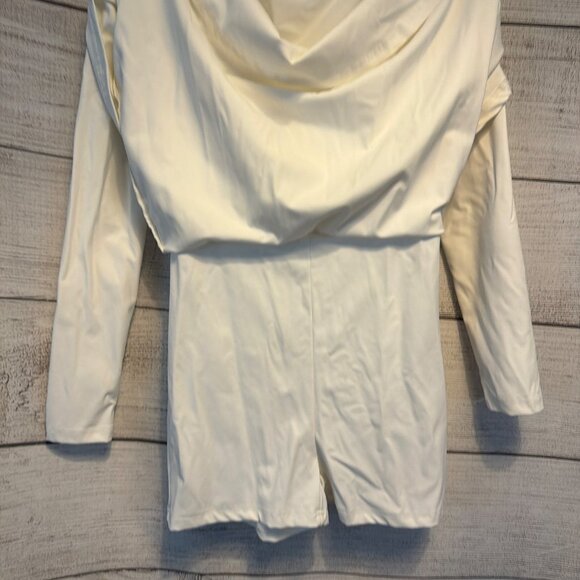 HYZ Long-Sleeved Athletic Mini Dress with Shorts Size S - Picture 3 of 5